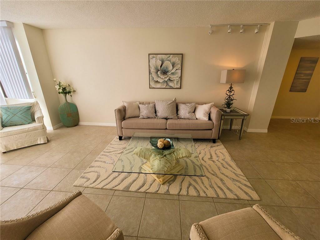 Property Photo:  660 Island Way 208  FL 33767 