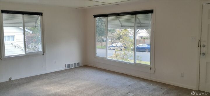 Property Photo: 5708 40th Ave NE WA 98105