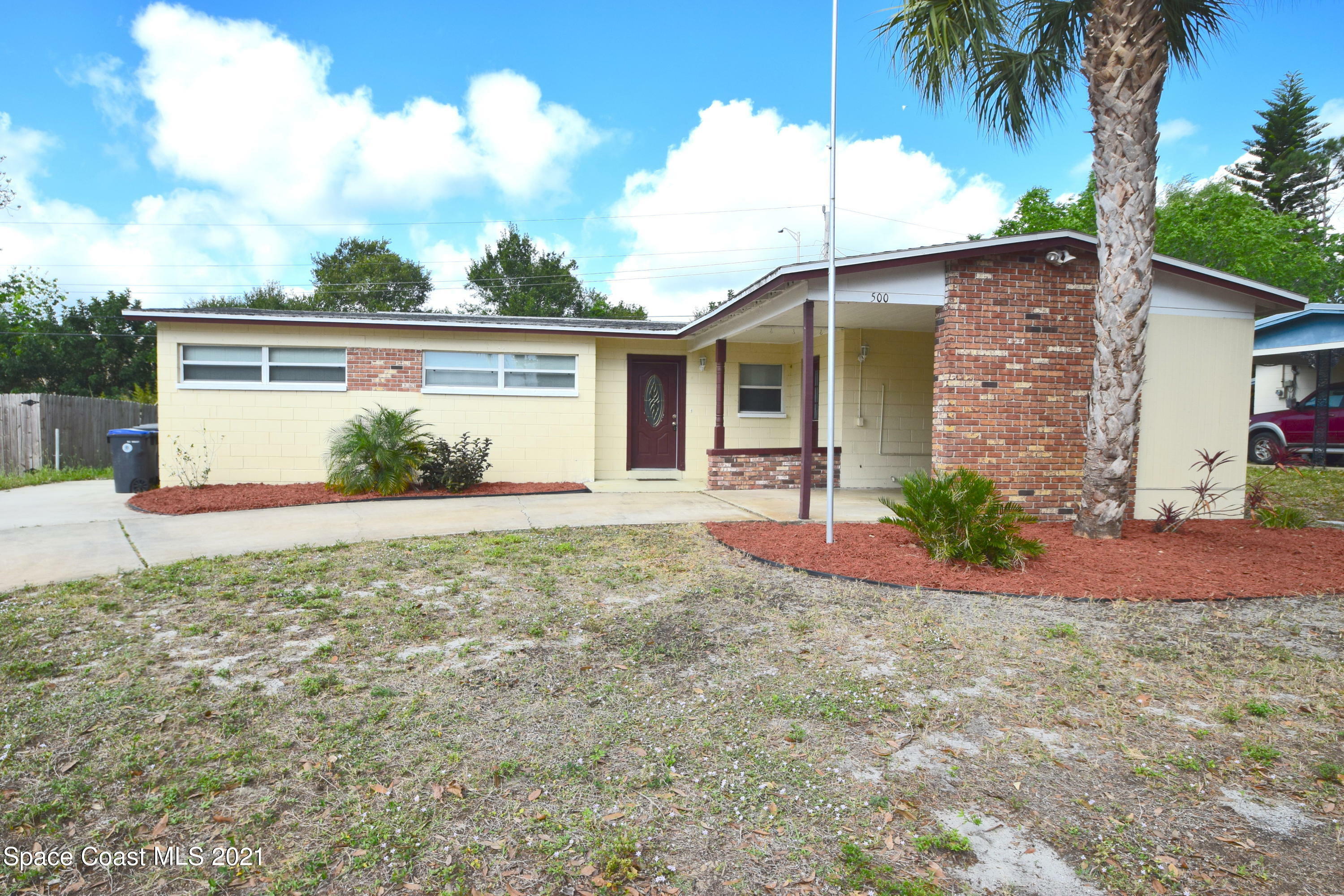 Property Photo:  500 Eloise Avenue  FL 32796 