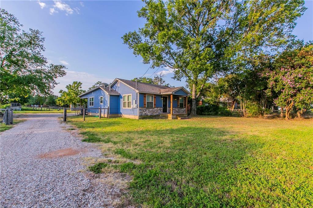 Property Photo:  2809 Orchard Lane  TX 76705 