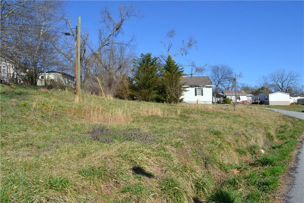 Property Photo: 17 Sirrine Street SC 29678