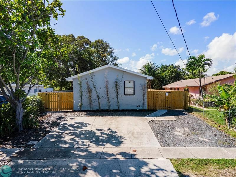 Property Photo:  610 SE 2nd Ave  FL 33483 