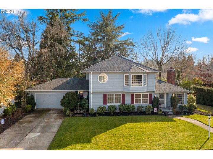 7910 SW Maple Dr  Portland OR 97225 photo