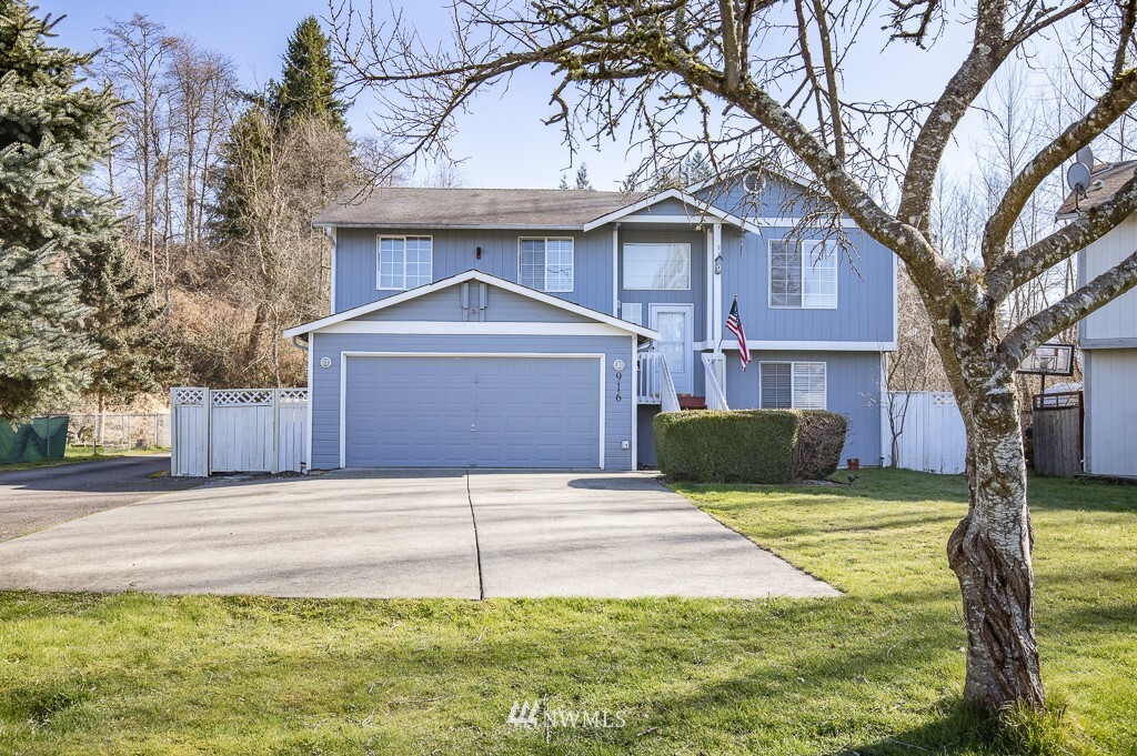 Property Photo: 916 Elm Street WA 98294