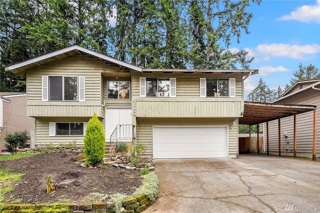 Property Photo:  26422 187th Ave SE  WA 98042 