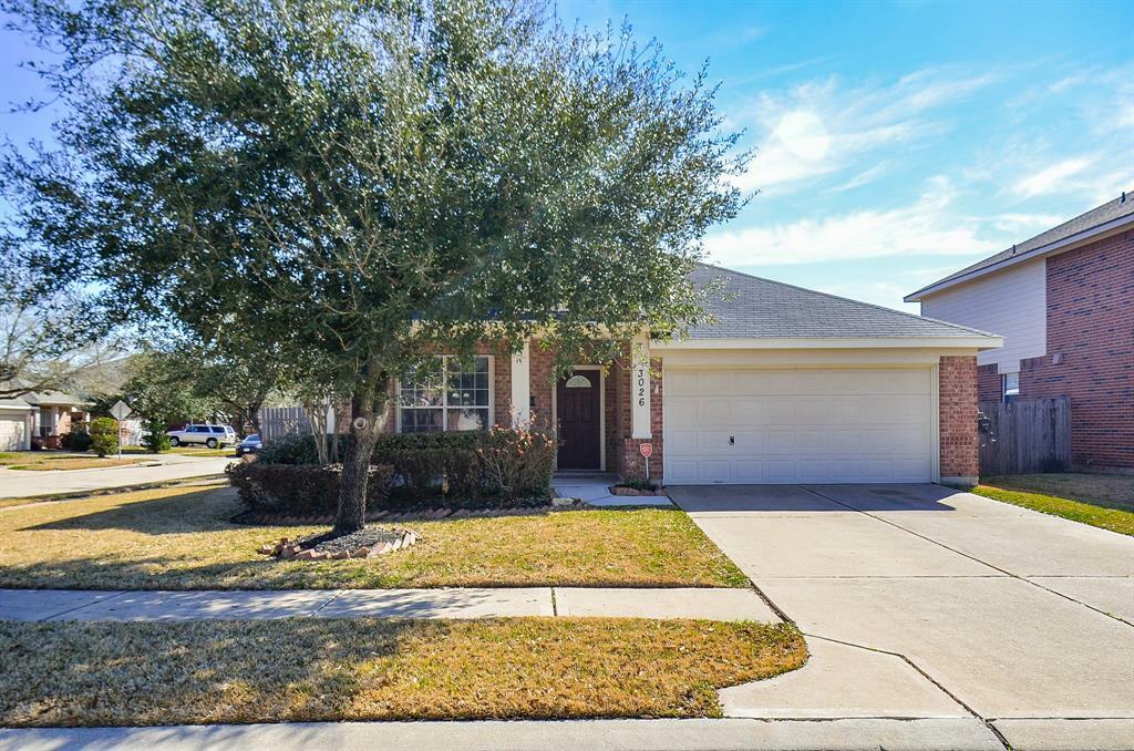 Property Photo:  3026 Sunset Park Drive  TX 77449 