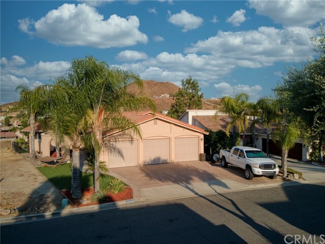 Property Photo: 22046 San Joaquin Drive W CA 92587