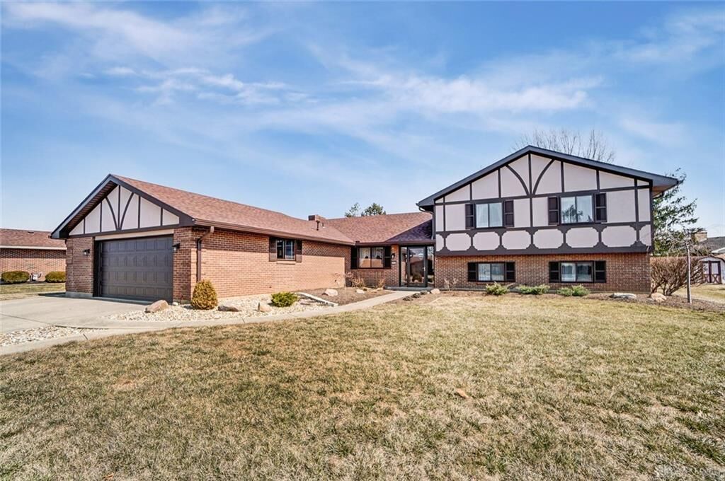 Property Photo:  2326 N Tulane Drive  OH 45431 