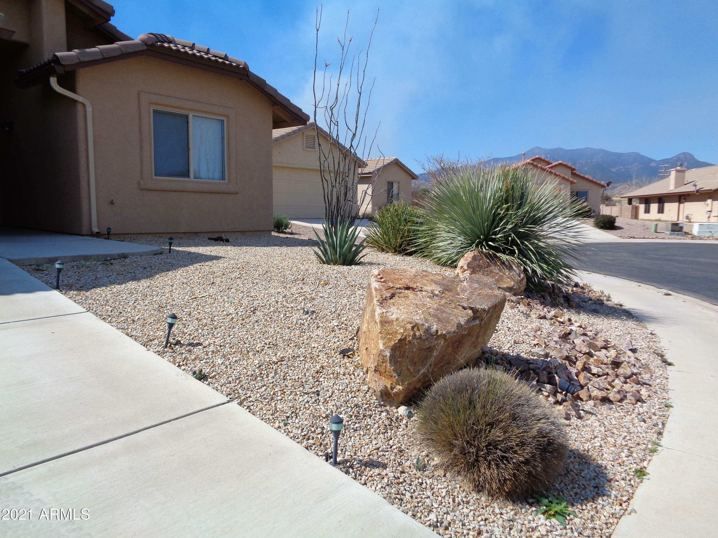 Property Photo:  1472 Silverado Drive  AZ 85635 