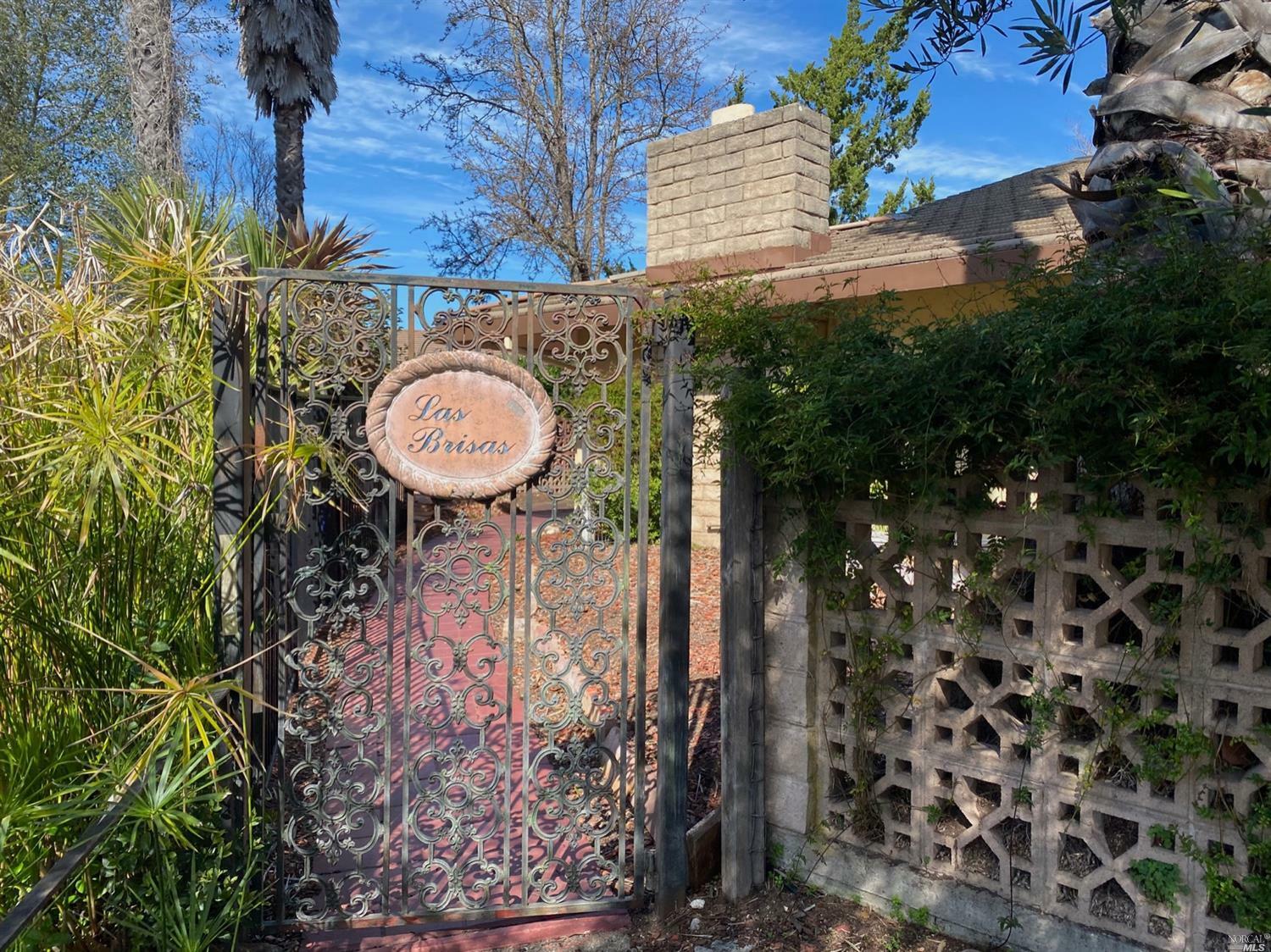 Property Photo: 434 Las Casitas Court B CA 95403