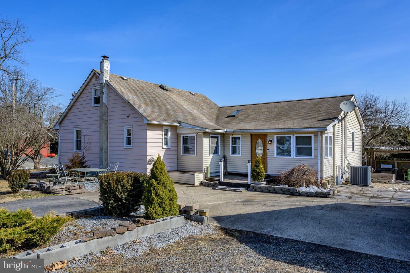 Property Photo:  65 Raubsville Road  PA 18042 