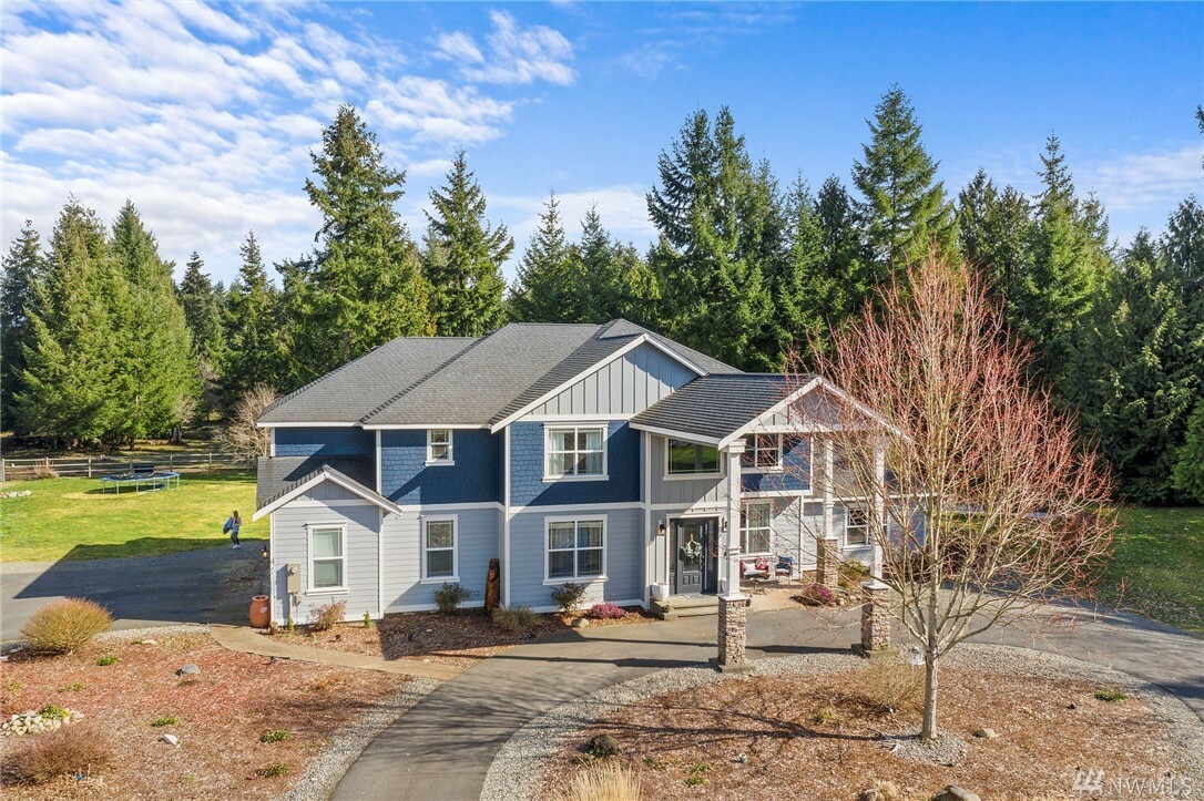 Property Photo: 14515 Lindsay Lp SE WA 98597