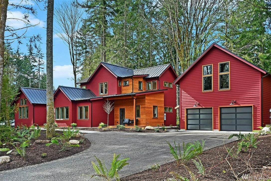 9570 NE Sigrids Ct  Bainbridge Island WA 98110 photo