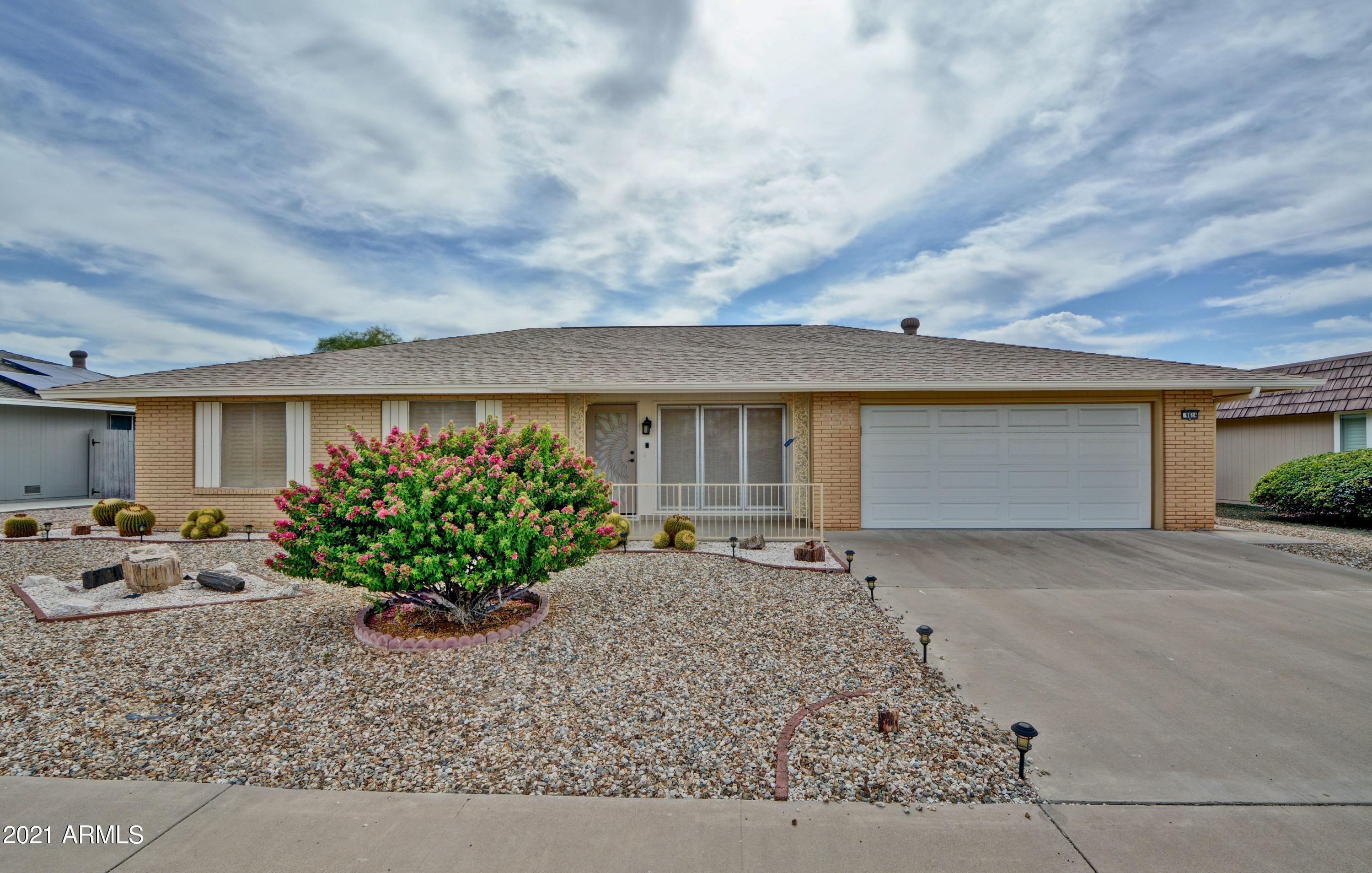 Property Photo: 9614 W Hidden Valley Circle AZ 85351