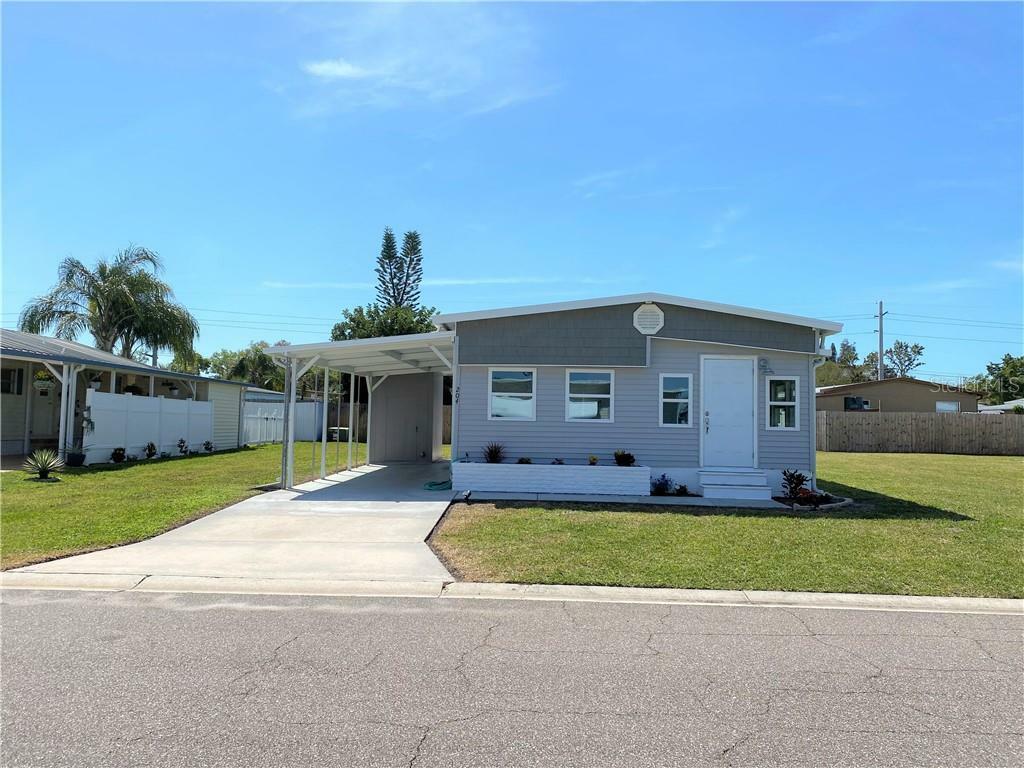 Property Photo:  204 52nd Avenue Plz E  FL 34203 