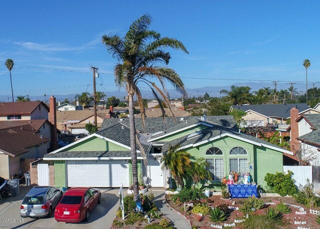 Property Photo:  1001 W Olive Street  CA 93033 