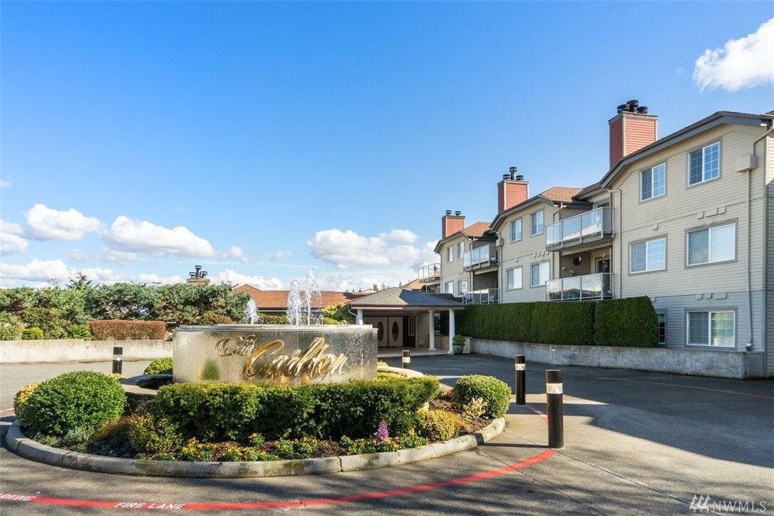 Property Photo: 2760 76th Ave SE 607 WA 98040