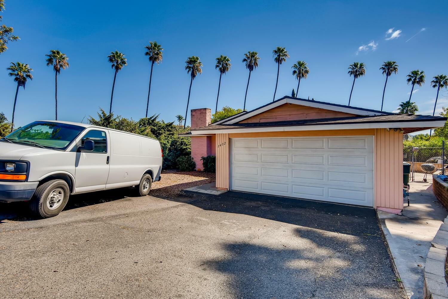 Property Photo:  1432 Steen Circle  CA 92083 