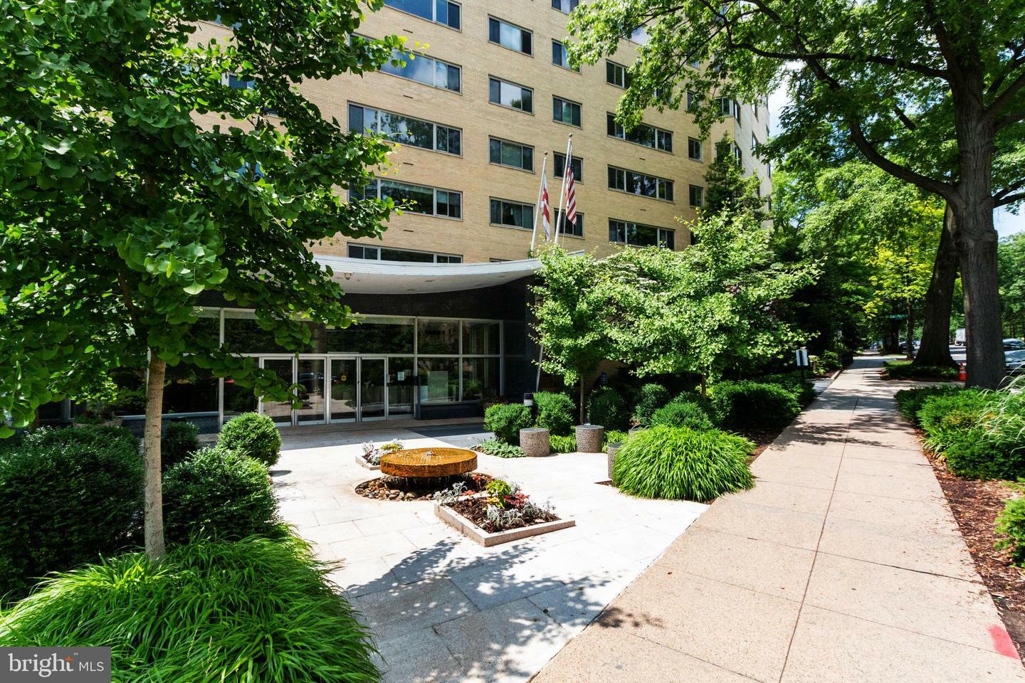 Property Photo:  4600 Connecticut Avenue NW 820  DC 20008 