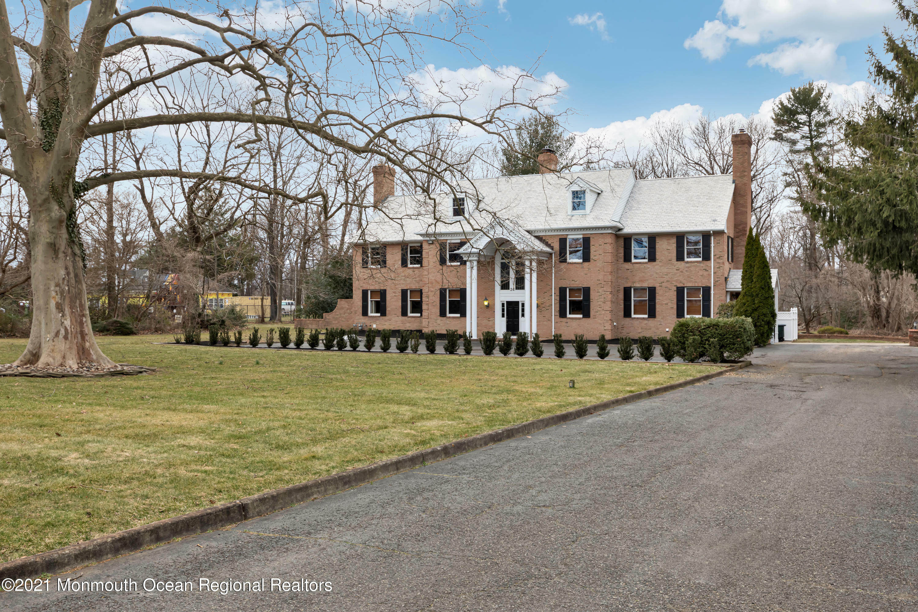 Property Photo:  24 Blossom Cove Road  NJ 07701 