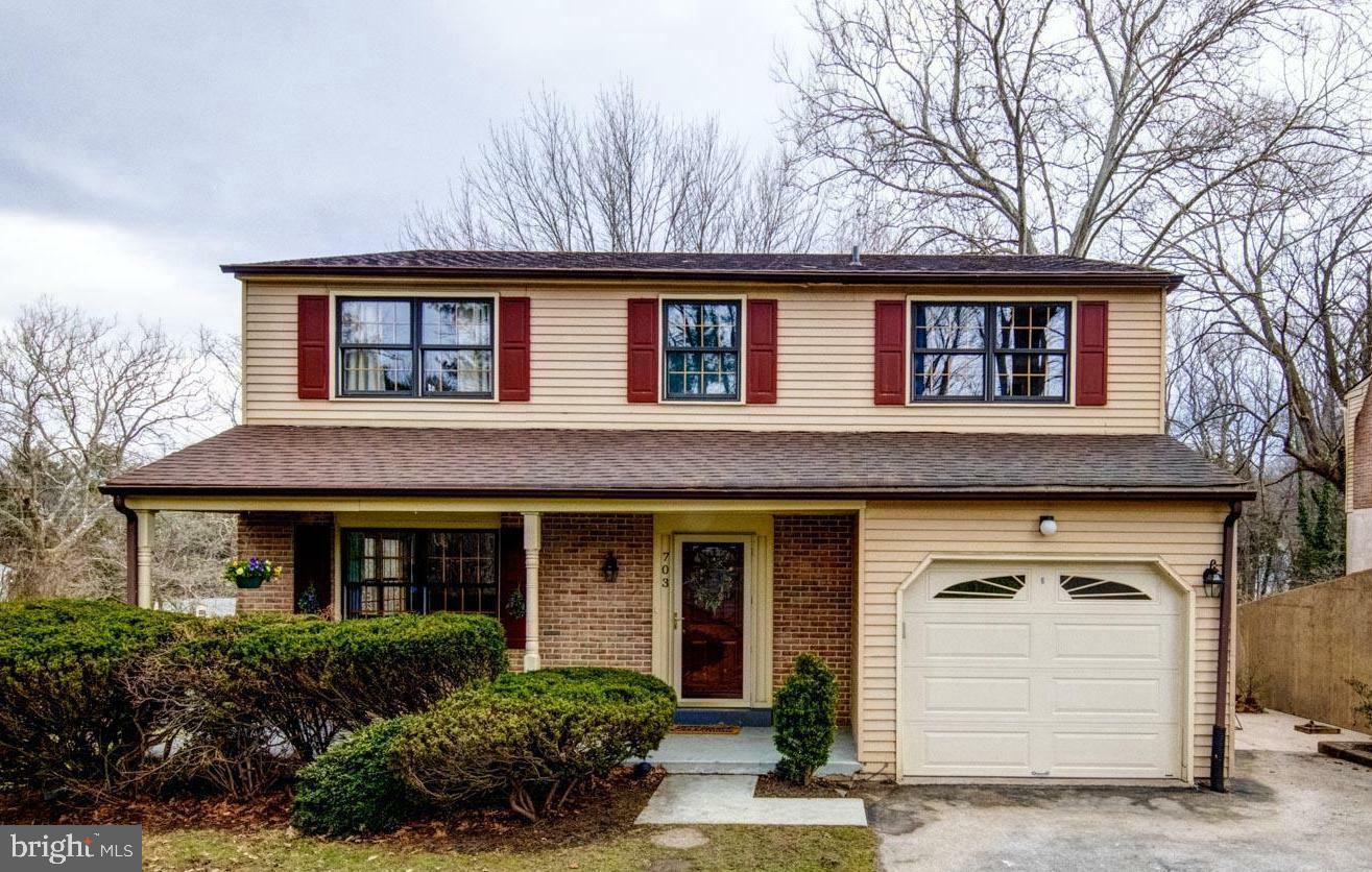 Property Photo:  703 Falcon Drive  PA 19038 