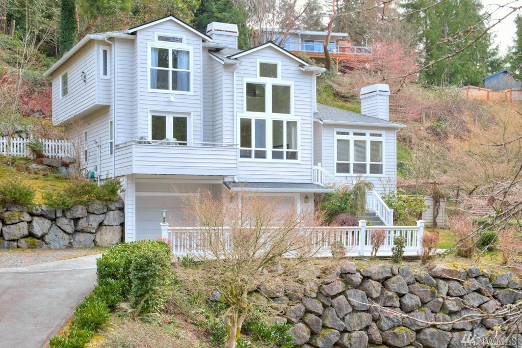 Property Photo:  7308 175th St SW  WA 98026 