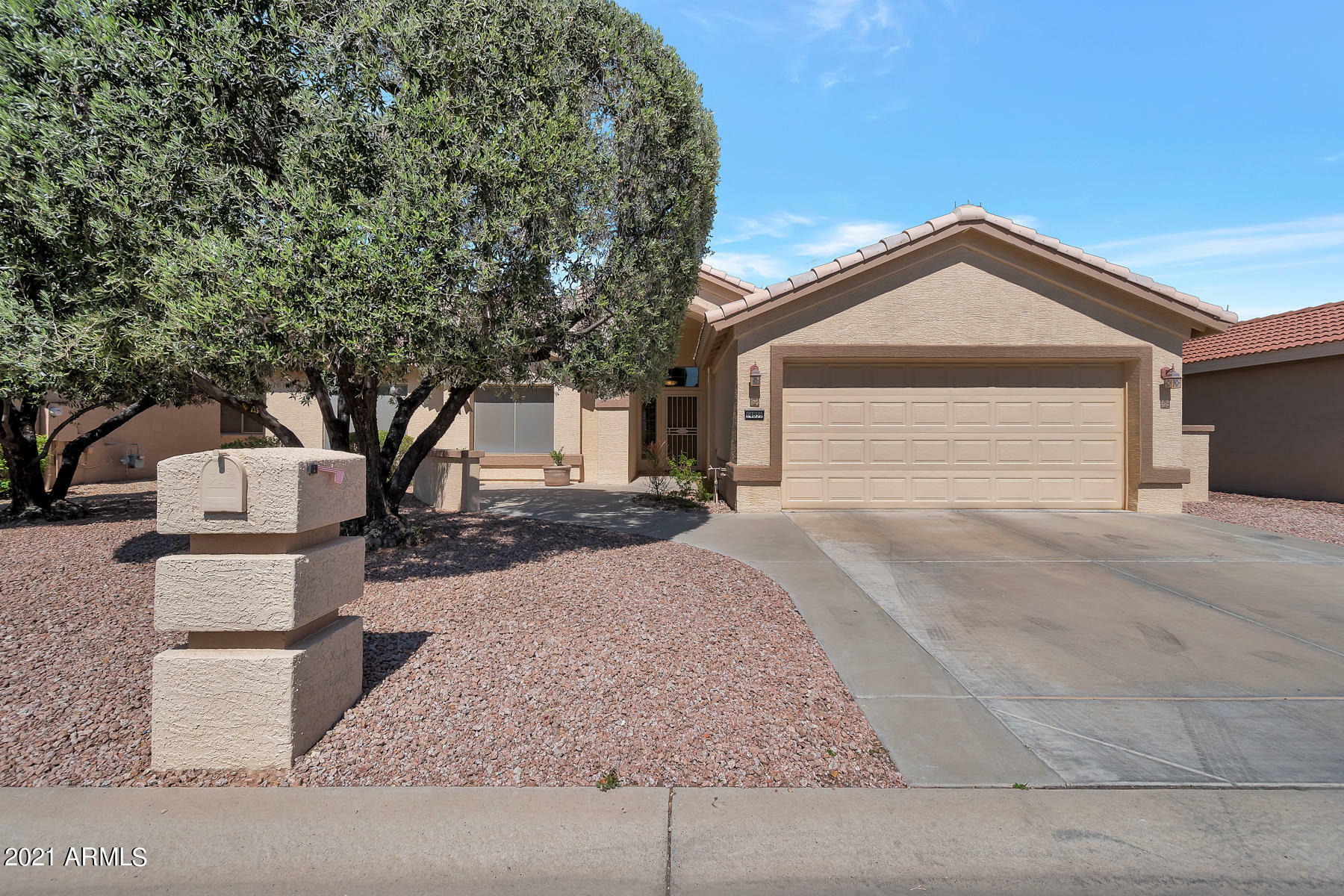 14836 W Devlin Drive  Goodyear AZ 85395 photo