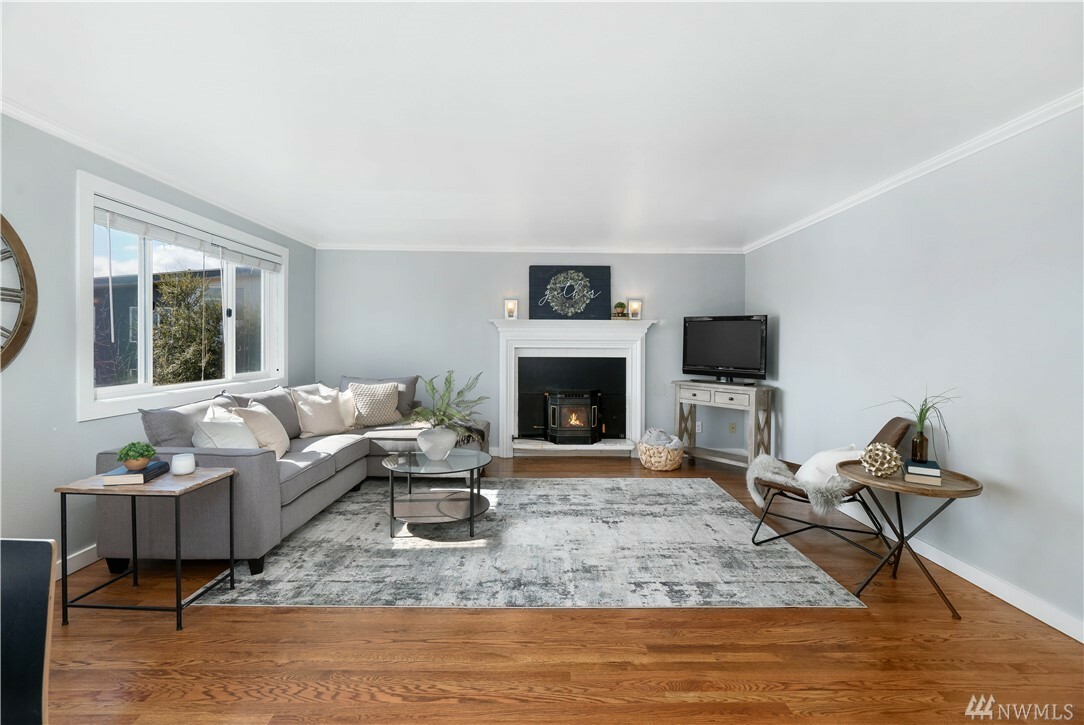 Property Photo: 2443 NW 64th St WA 98107
