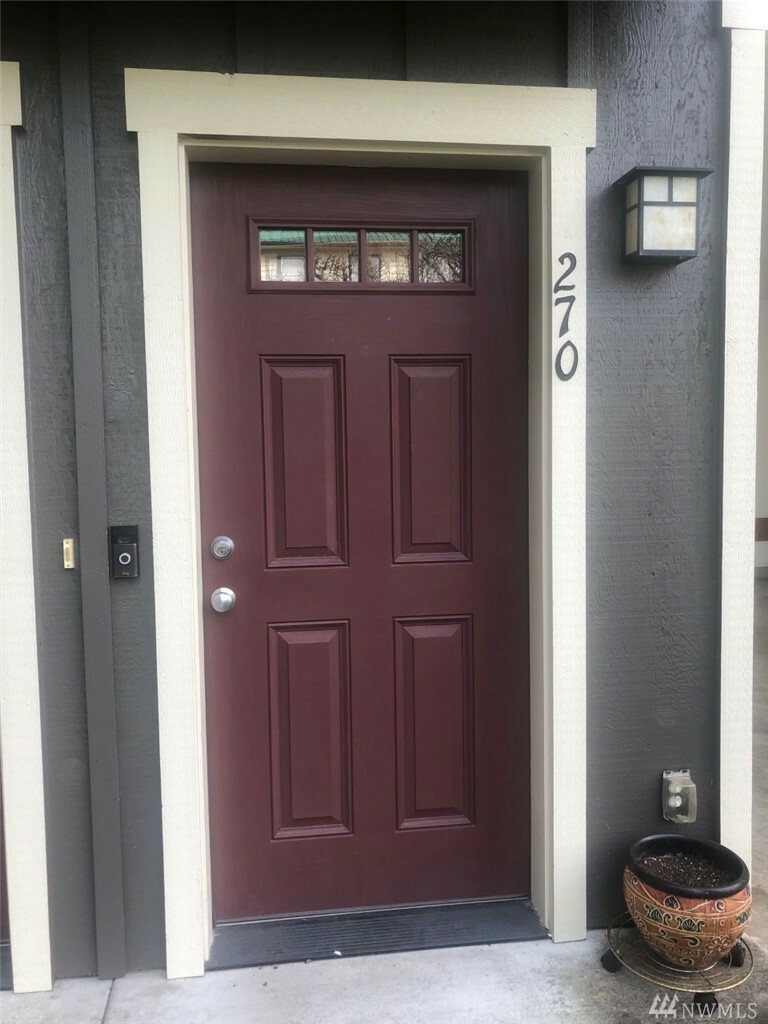 Property Photo: 270 Erickson Ave NE WA 98110