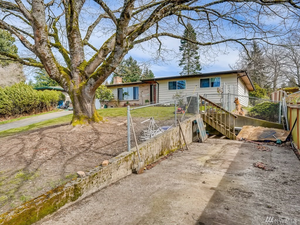 Property Photo:  21226 100th Place SE  WA 98031 