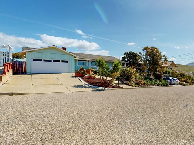 Property Photo:  1326 Hillcrest Drive  CA 93442 