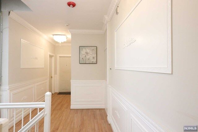 Property Photo:  64 State Street 5  NJ 07601 
