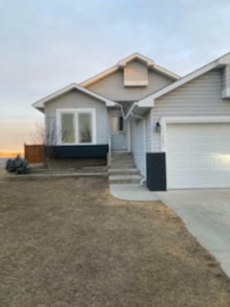 Property Photo: 302 Highwood Village Place NW AB T1V 1W1