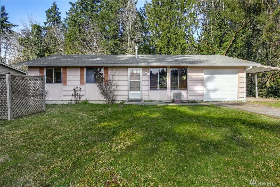 Property Photo:  20606 NE 76th Place  WA 98053 