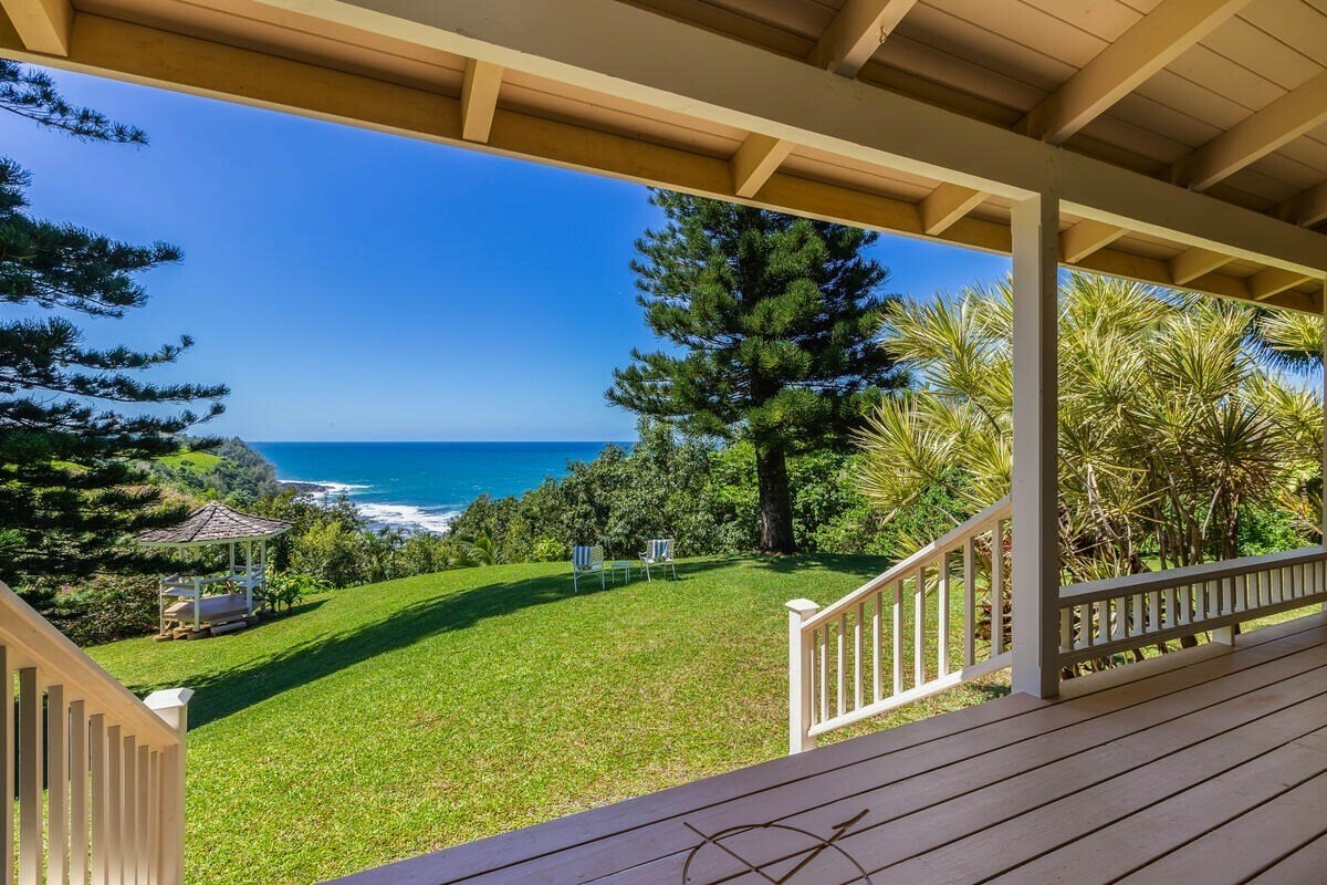 Property Photo:  3558 Kaweonui Rd  HI 96722 