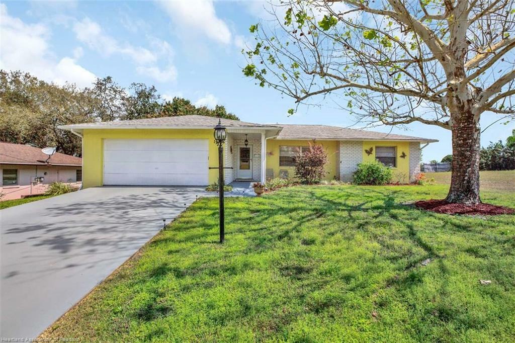 Property Photo:  1721 Myrtle Avenue  FL 33870 