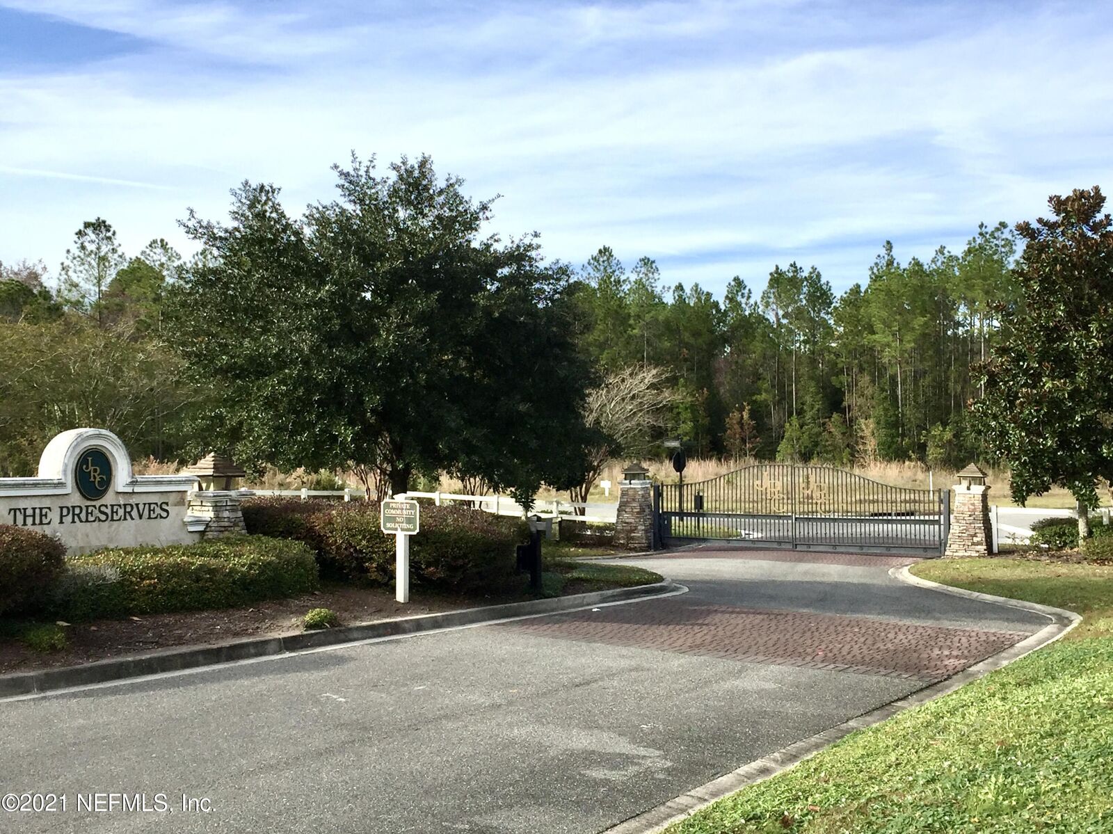 Property Photo: 11278 Saddle Crest Way FL 32219