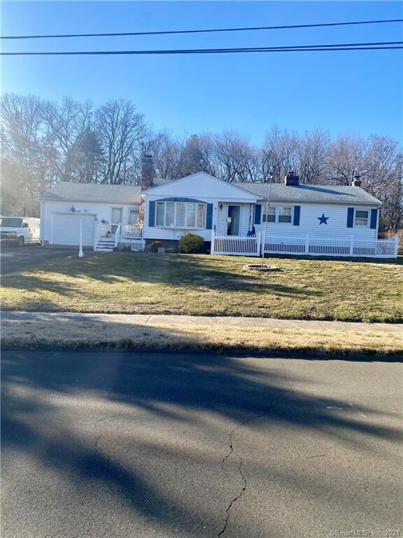 Property Photo:  9 Bridgeview Road  CT 06473 