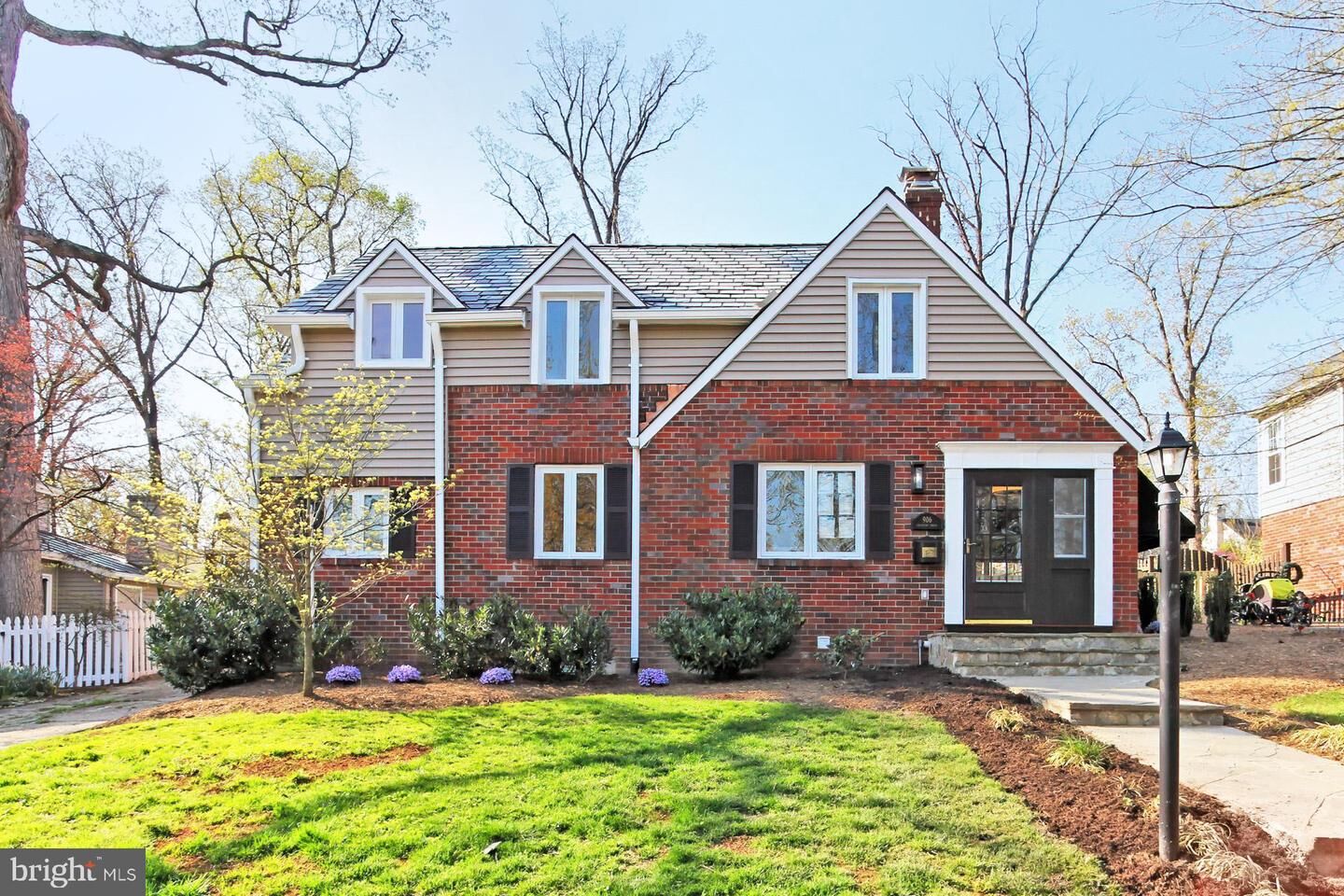 Property Photo:  906 Crescent Drive  VA 22302 