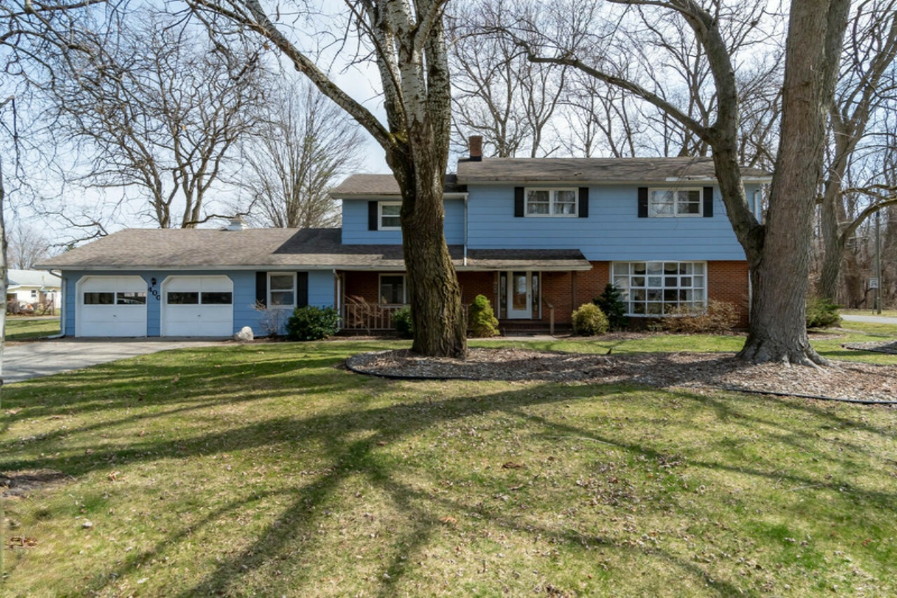 Property Photo:  400 Gregory Terrace  MI 49045 