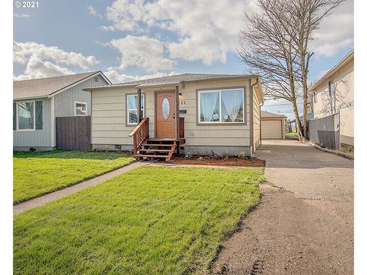 221 20th Ave  Longview WA 98632 photo