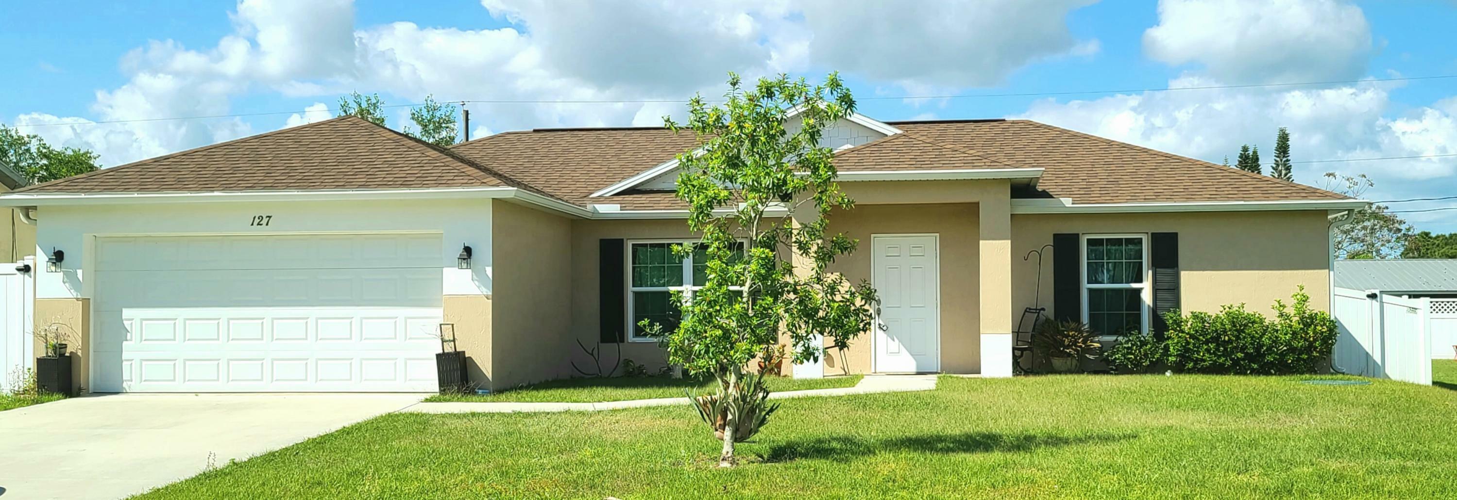 Property Photo:  127 SW Grove Avenue  FL 34983 