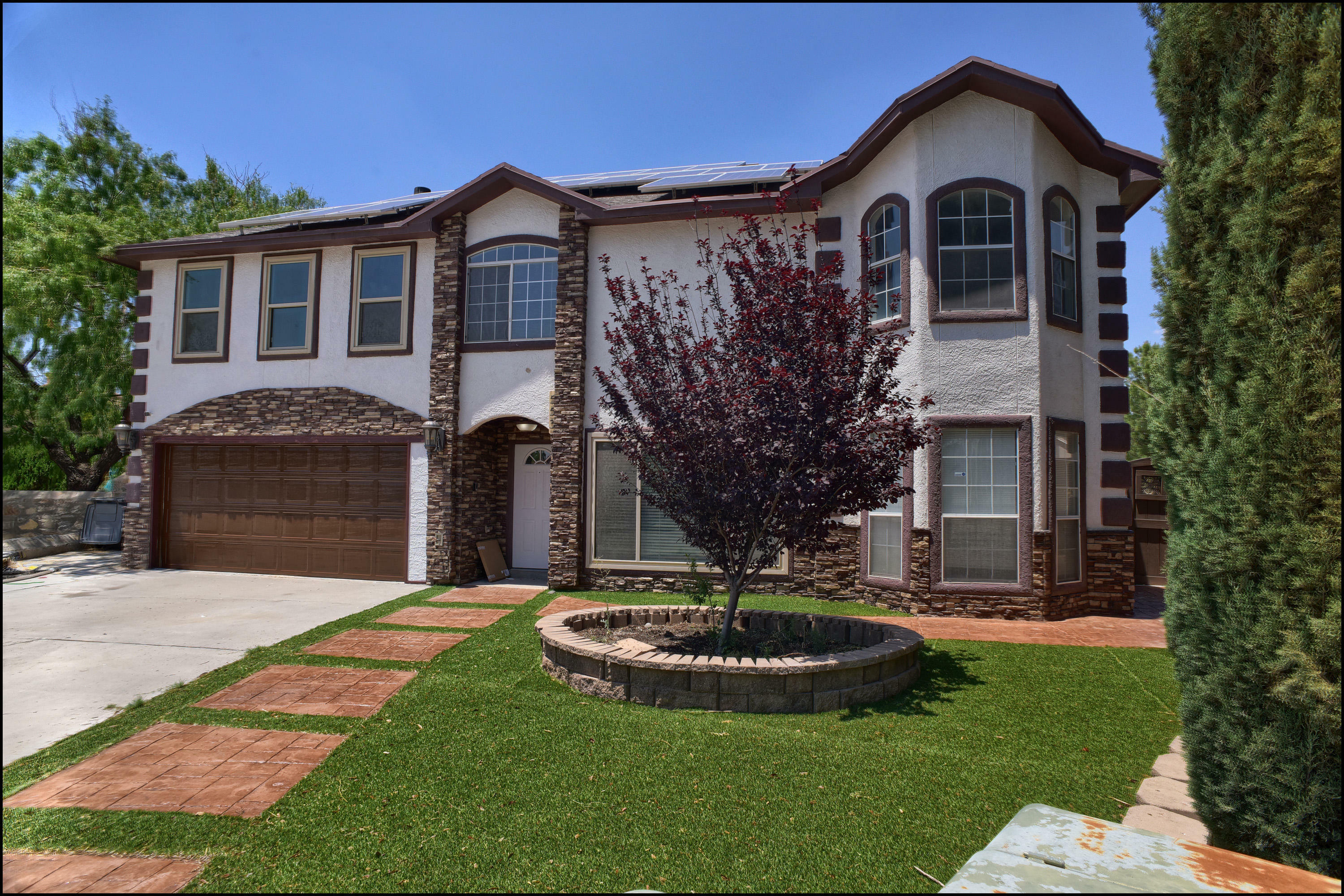 Property Photo: 553 Royal Willow Way TX 79922