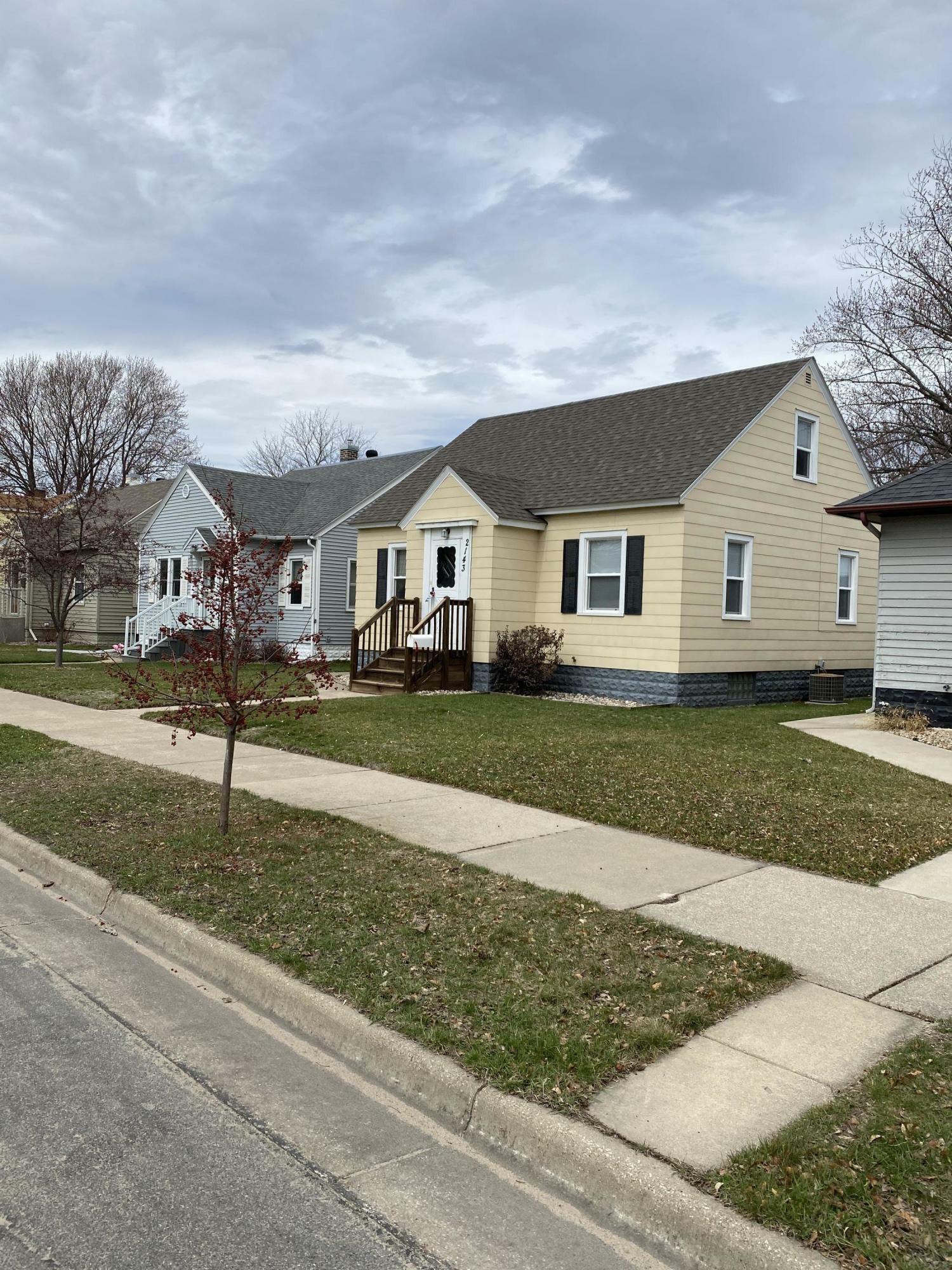 Property Photo:  2143 Jackson St  WI 54601 