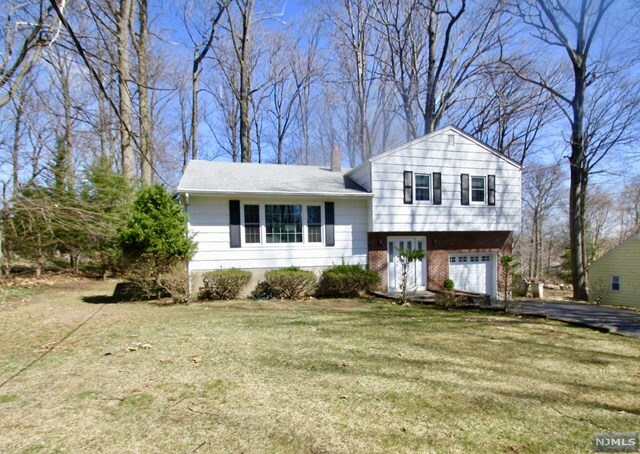 Property Photo:  546 Helena Avenue  NJ 07481 