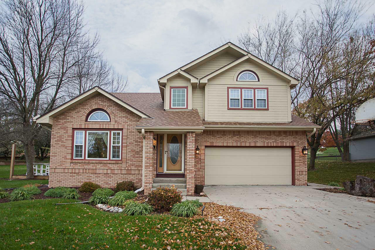 Property Photo:  226 Devonwood Drive  IA 51503 