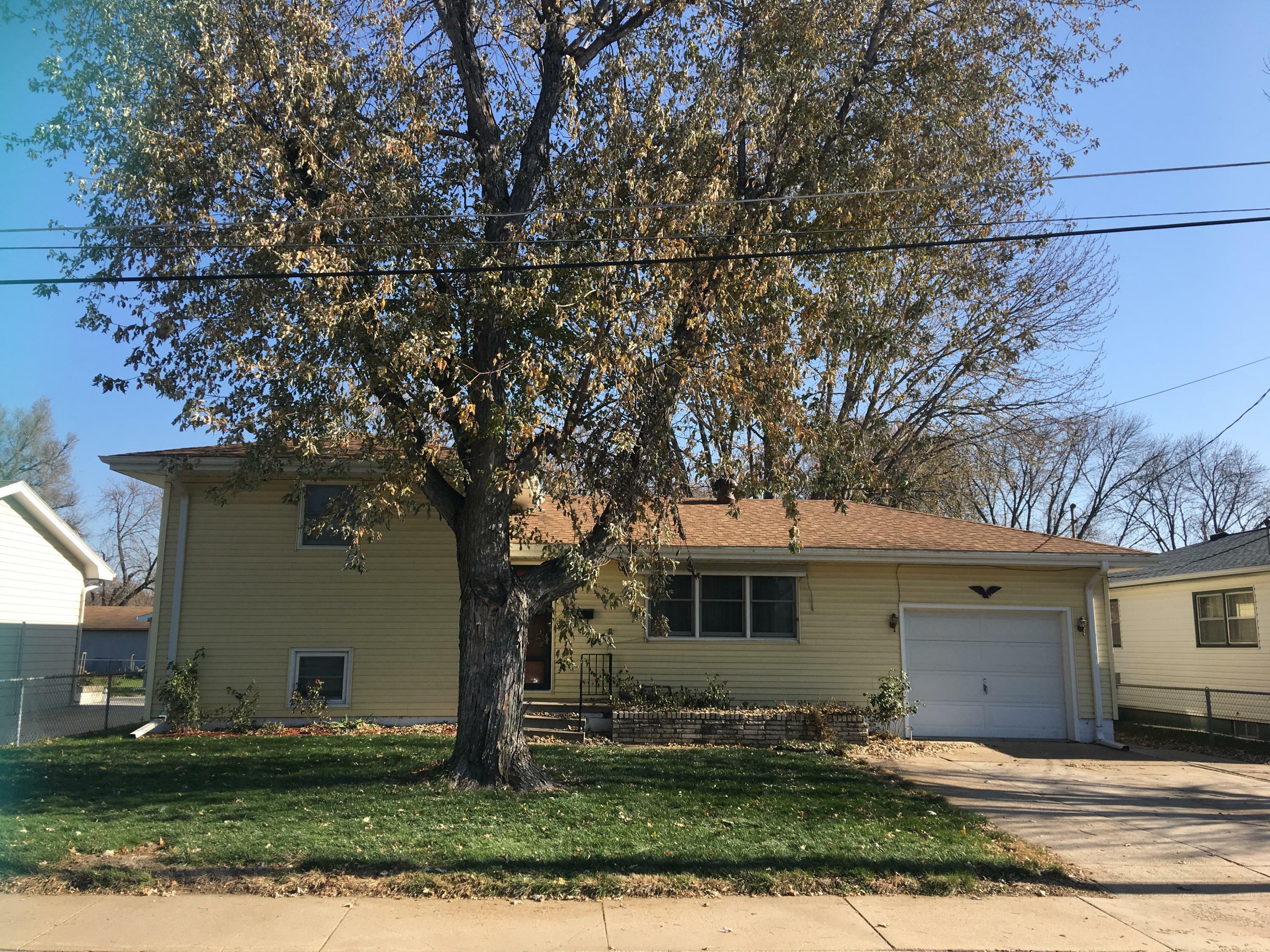 Property Photo:  1105 N 28th  Street  IA 51501 