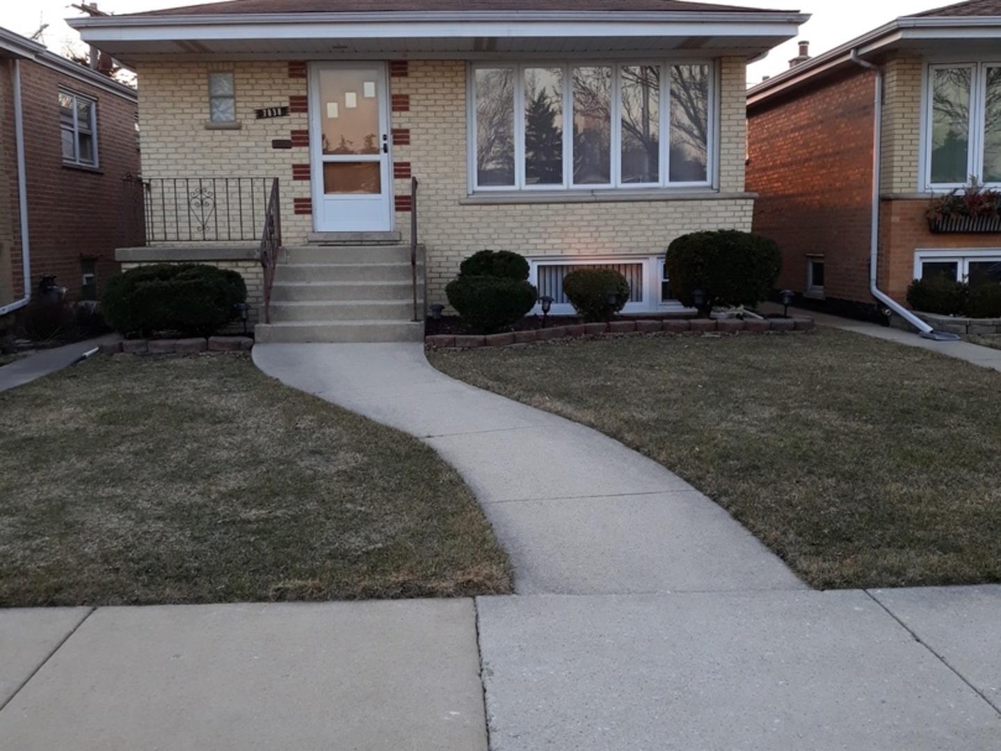 Property Photo: 7838 S Leamington Avenue IL 60459