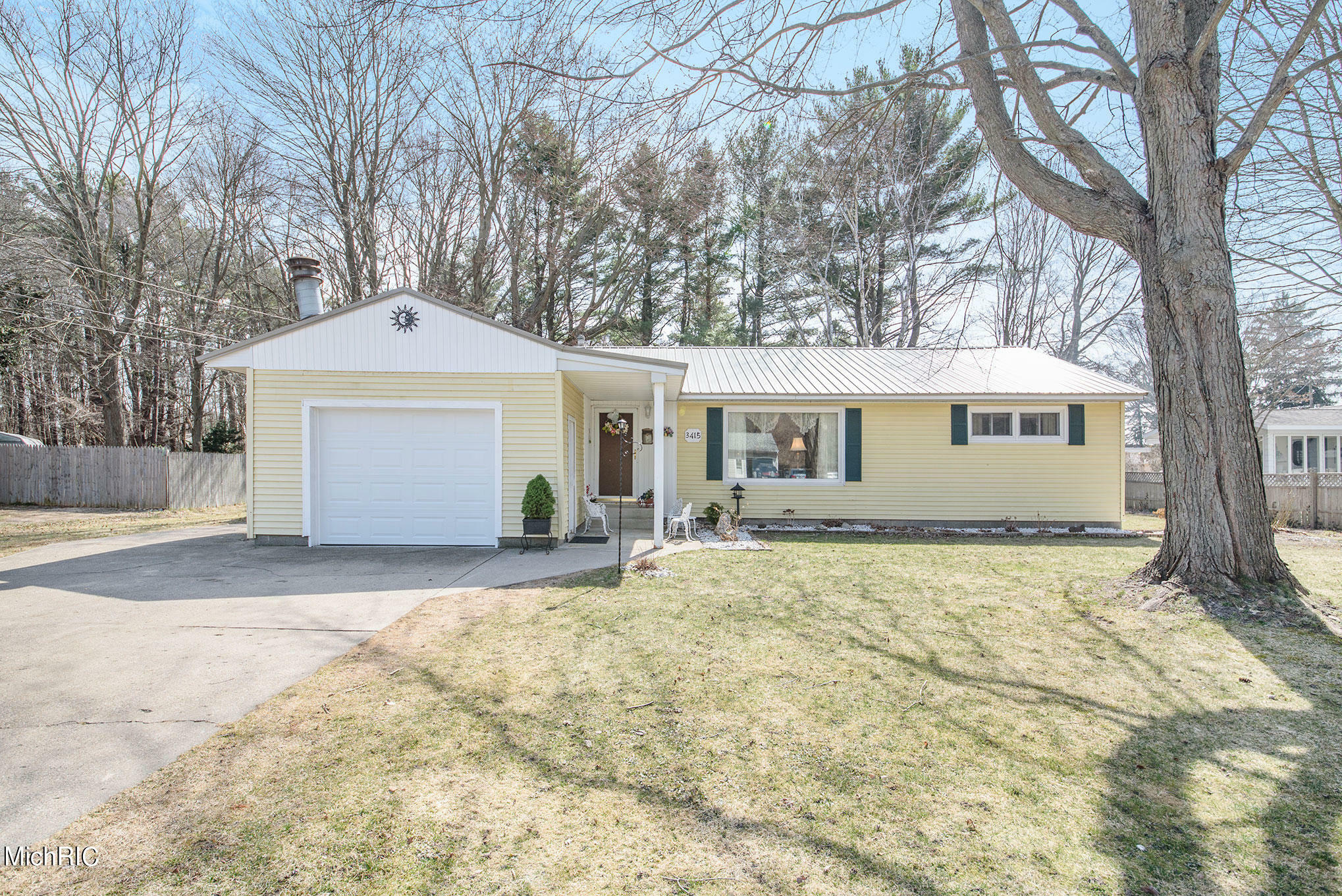 Property Photo:  3415 Spruceway Drive  MI 49415 