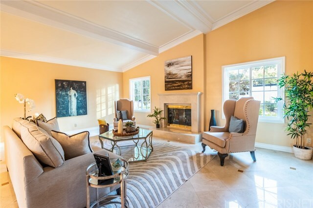 Property Photo: 21633 Cezanne Place CA 91364